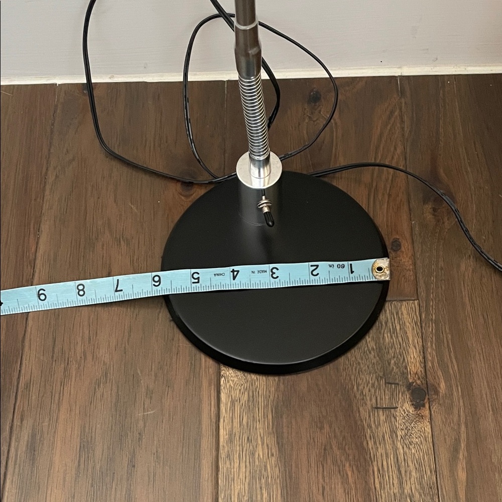 Sleek Black Adjustable Desk Lamp - Picture 5 of 9
